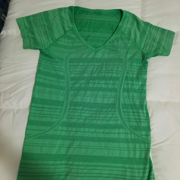 Lululemon swifty tee